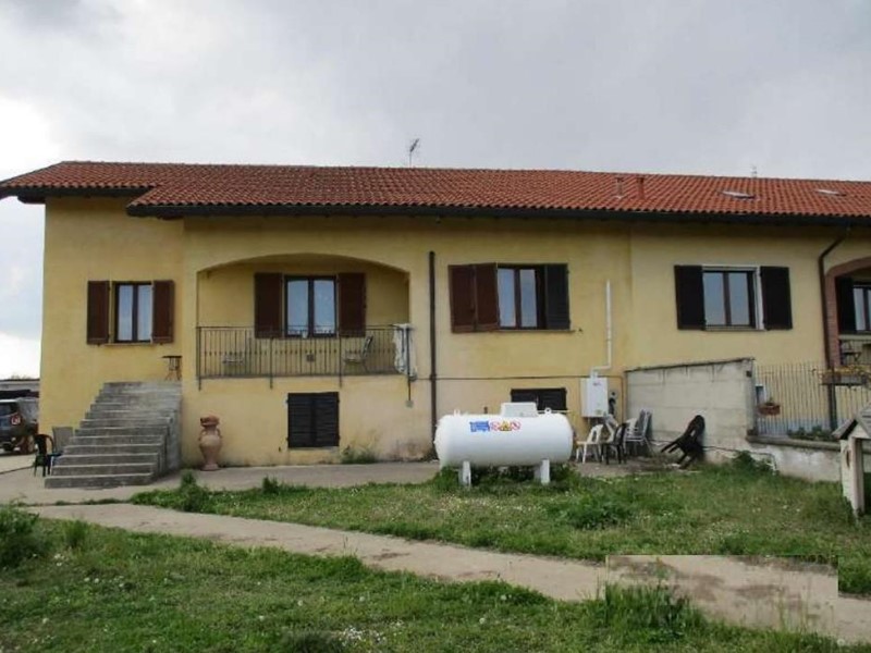 Quadrilocale in Vendita a Ossona, 107'508&euro;, 336 m², con Box