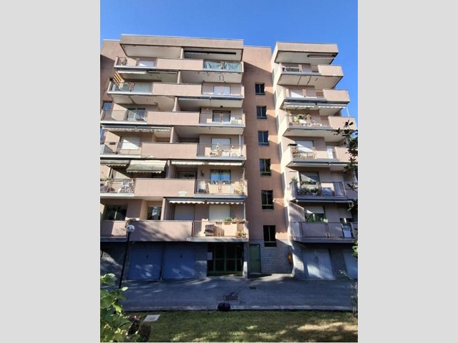 Quadrilocale in Vendita a Nova Milanese, 135'000&euro;, 97 m²