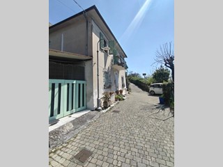 Quadrilocale in Vendita a Massa, 235'000&euro;, 120 m²