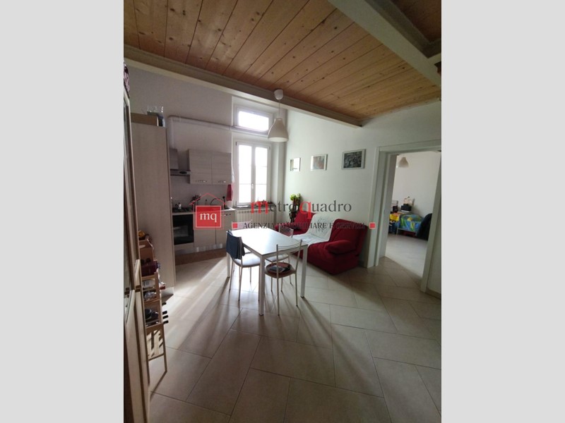 Trilocale in Affitto a Pisa, 850&euro;, 80 m², arredato