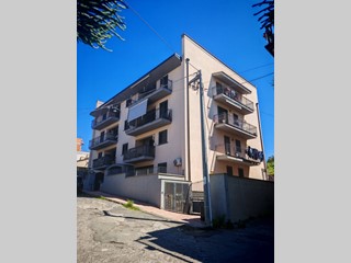 Appartamento in Vendita a Paternò, 130'000&euro;, 125 m²