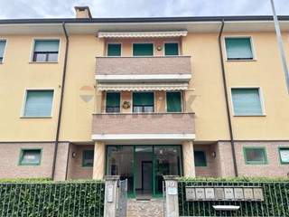 Appartamento in Vendita a Suzzara, 156'000&euro;, 114 m²