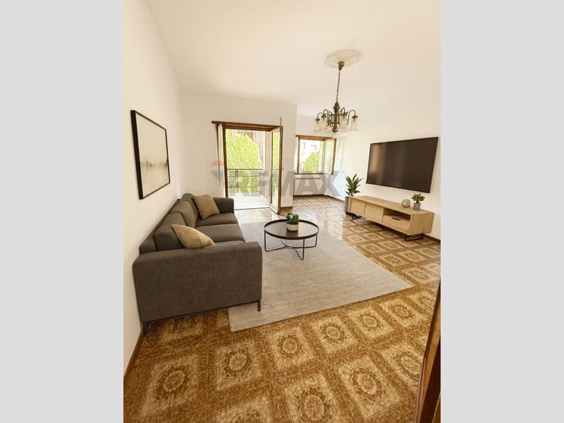 Quadrilocale in Vendita a Prato, 235'000&euro;, 130 m²