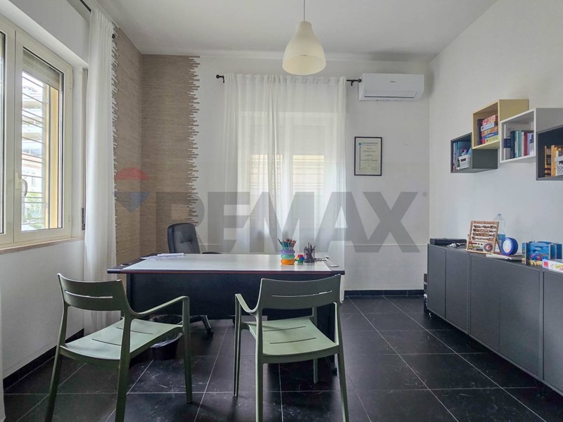 Trilocale in Vendita a Pescara, 99'000&euro;, 58 m²