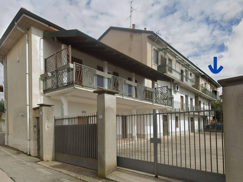 Appartamento in Vendita a Caronno Varesino, 98'000&euro;, 122 m²