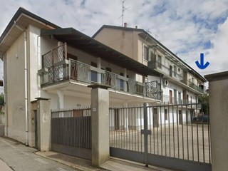 Appartamento in Vendita a Caronno Varesino, 98'000&euro;, 122 m²
