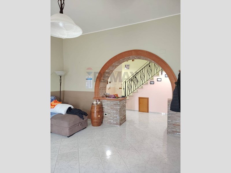 Appartamento in Vendita a Caltagirone, 89'000&euro;, 216 m²