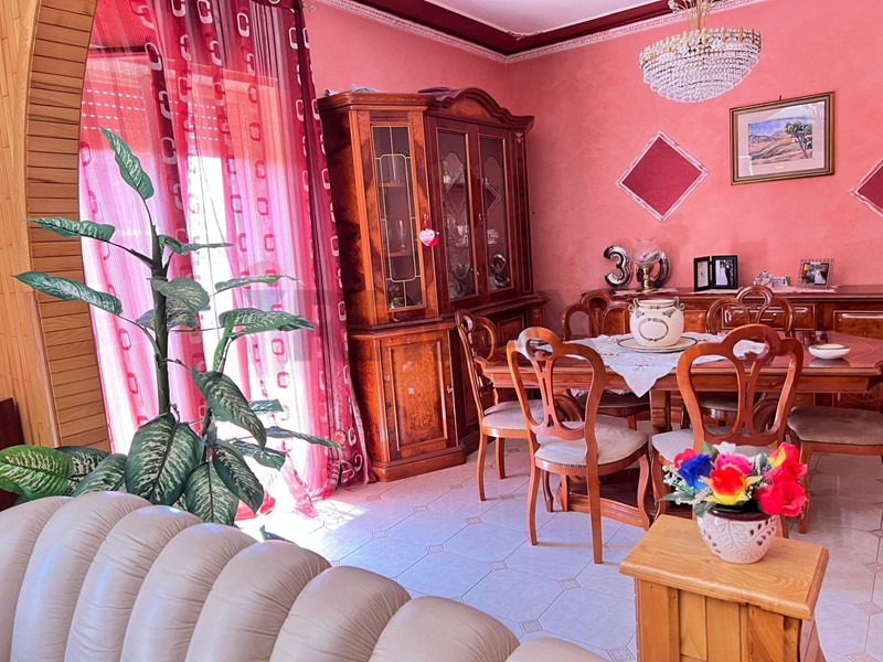 Quadrilocale in Vendita a Misterbianco, 130'000&euro;, 125 m²