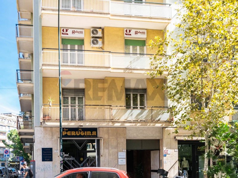 Appartamento in Vendita a Catania, 325'000&euro;, 185 m²