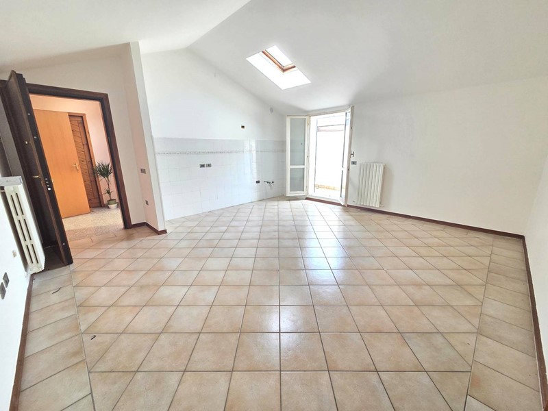 Bilocale in Vendita a Bastiglia, 98'000&euro;, 77 m²