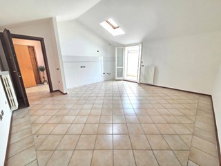 Bilocale in Vendita a Bastiglia, 98'000&euro;, 77 m²