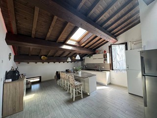 Appartamento in Vendita a Concordia sulla Secchia, 135'000&euro;, 174 m²