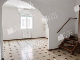 Bilocale in Vendita a Cento, 80'000&euro;, 70 m²
