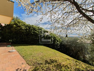 Trilocale in Vendita a Polpenazze del Garda, 219'000&euro;, 107 m²