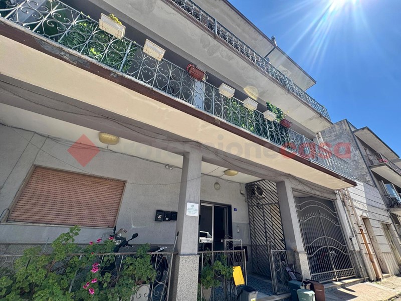 Quadrilocale in Vendita a Pulsano, 85'000&euro;, 100 m²