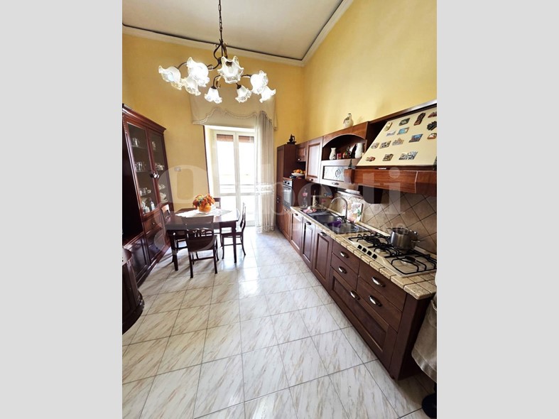 Bilocale in Vendita a Napoli, 150'000&euro;, 70 m²
