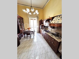 Bilocale in Vendita a Napoli, 150'000&euro;, 70 m²