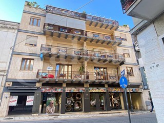 Appartamento in Vendita a Andria, 295'000&euro;, 180 m², con Box
