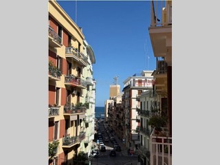 Quadrilocale in Vendita a Bari, 260'000&euro;, 140 m²