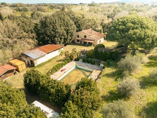 Appartamento in Vendita a Bibbona, 590'000&euro;, 270 m², arredato