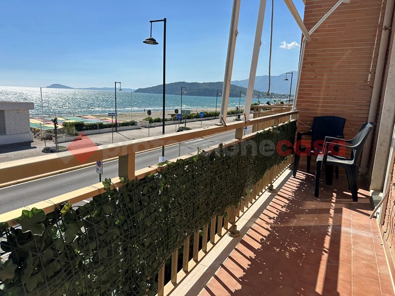 Appartamento in Affitto a Minturno, 1'500&euro;, 140 m², arredato