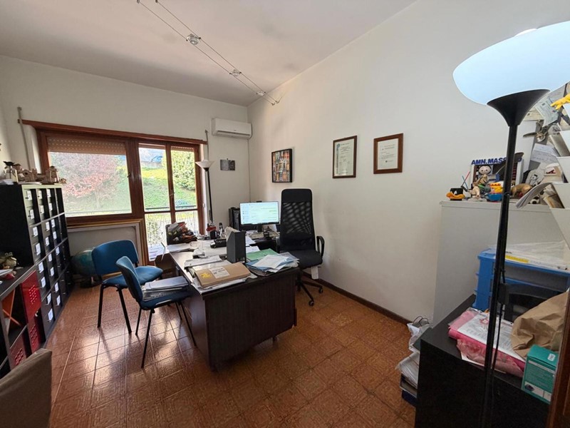 Trilocale in Vendita a Roma, 260'000&euro;, 105 m²