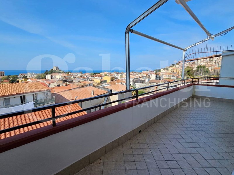 Trilocale in Vendita a Scalea, 127'000&euro;, 50 m², arredato, con Box