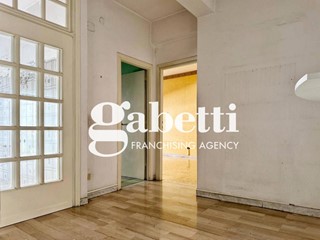 Bilocale in Vendita a Roma, 219'000&euro;, 84 m²