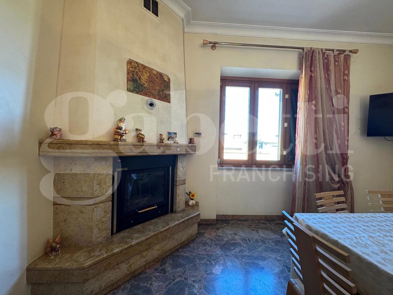 Quadrilocale in Vendita a Marino, 262'000&euro;, 125 m², con Box