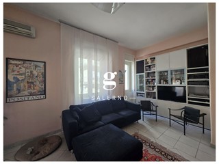 Trilocale in Vendita a Salerno, 240'000&euro;, 111 m²