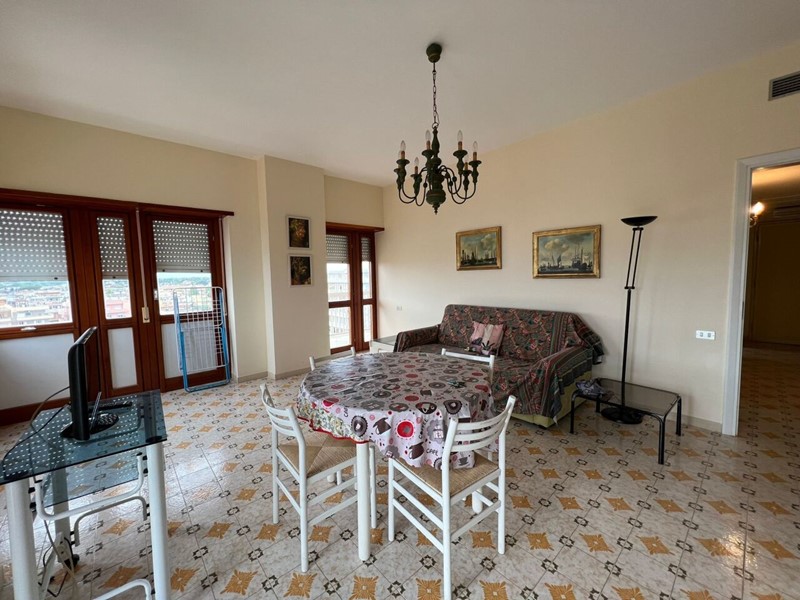 Trilocale in Affitto a Nettuno, zona Scacciapensieri, 2'500&euro;, 90 m², arredato