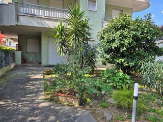 Trilocale in Affitto a Riccione, 2'500&euro;, 80 m²