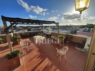 Attico in Vendita a Viareggio, 430'000&euro;, 130 m², arredato
