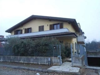 Quadrilocale in Vendita a Pozzo d'Adda, 146'550&euro;, 152 m², con Box
