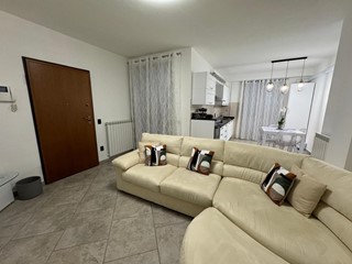 Quadrilocale in Vendita a Castelfranco di Sotto, 155'000&euro;, 75 m², arredato, con Box