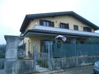 Quadrilocale in Vendita a Pozzo d'Adda, 158'912&euro;, 152 m², con Box