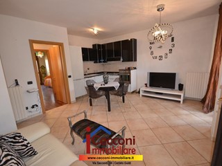 Trilocale in Vendita a Cerreto Guidi, zona Lazzeretto, 155'000&euro;, 80 m², arredato, con Box