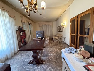 Appartamento in Vendita a Siena, 460'000&euro;, 160 m², con Box