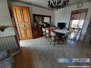 Quadrilocale in Vendita a Massa, zona Marina di Massa, 240'000&euro;, 90 m²