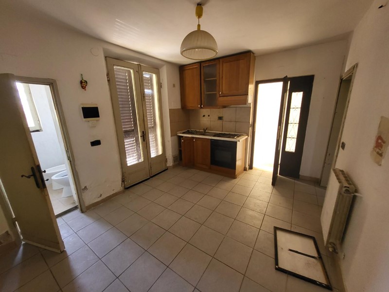 Quadrilocale in Vendita a Pontedera, zona Pardossi, 59'000&euro;, 60 m²
