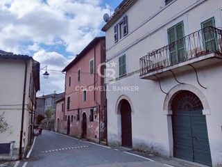 Quadrilocale in Vendita a Latera, 21'000&euro;, 92 m²