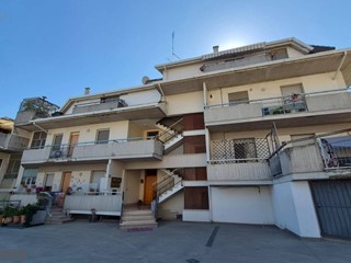 Quadrilocale in Vendita a Colli del Tronto, 125'000&euro;, 90 m²
