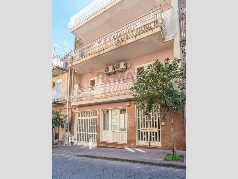 Appartamento in Affitto a Misterbianco, 950&euro;, 178 m²