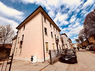 Trilocale in Vendita a Vicenza, 65'000&euro;, 78 m²