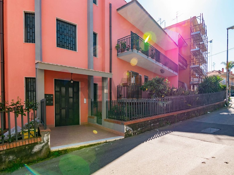 Trilocale in Vendita a Acireale, 99'000&euro;, 115 m²