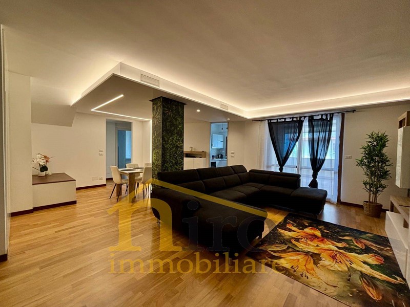 Quadrilocale in Affitto a Montesilvano, 1'200&euro;, 110 m²