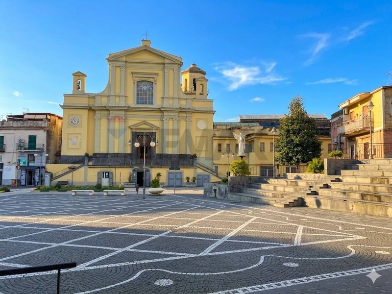 Trilocale in Vendita a Pollena Trocchia, 130'000&euro;, 93 m²