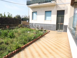 Appartamento in Vendita a Acireale, 95'000&euro;, 106 m²