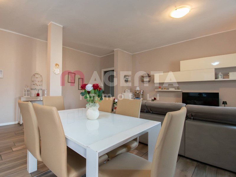 Trilocale in Vendita a Brescia, 185'000&euro;, 90 m²