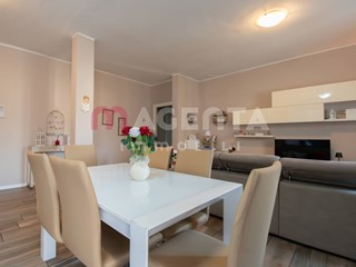 Trilocale in Vendita a Brescia, 185'000&euro;, 90 m²